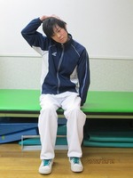 首・肩のストレッチ　Neck and shoulder stretch